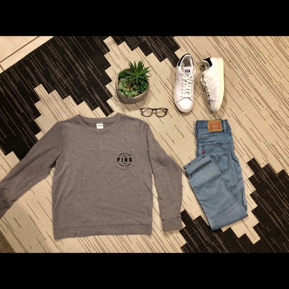 NWOT | PINK VS | CREW SWEATER. - Picture 2 of 2